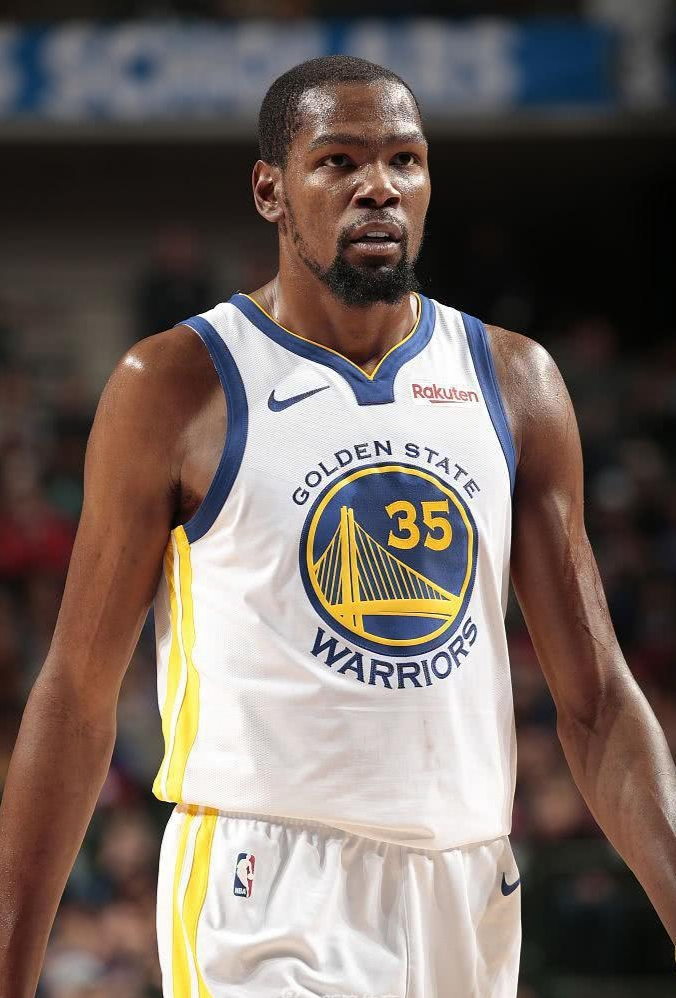 通过社交媒 通过社交媒