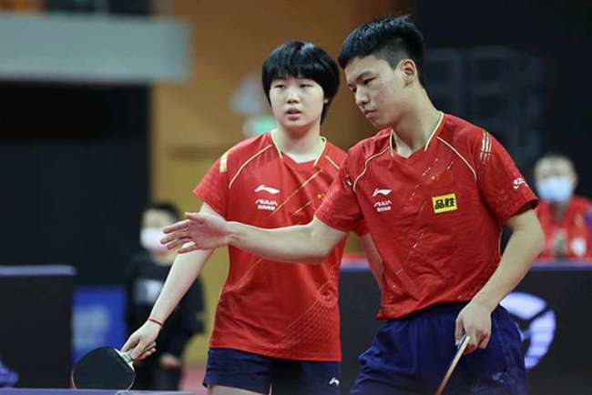 的努力与坚 的努力与坚